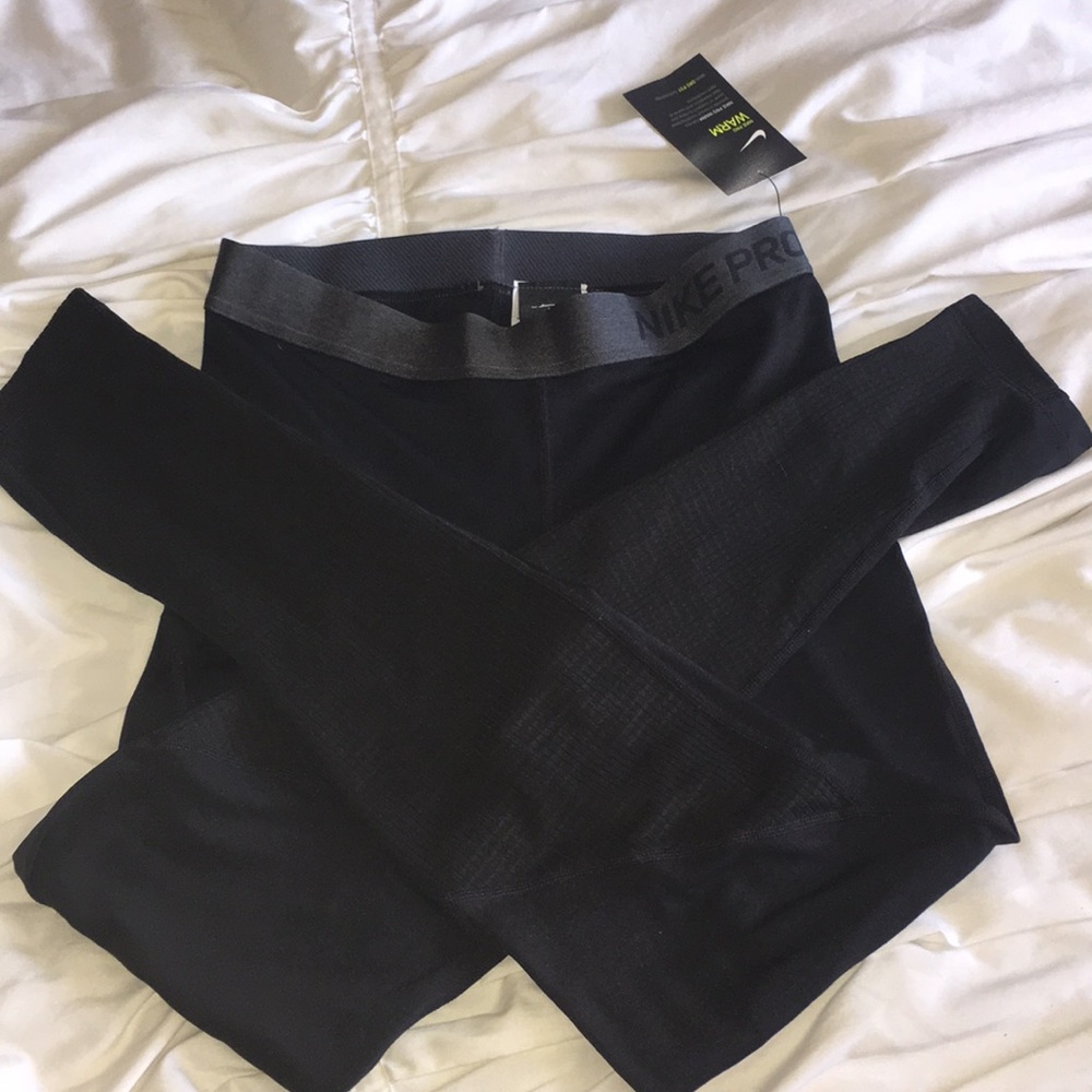 Nike pro leggings never worn!!